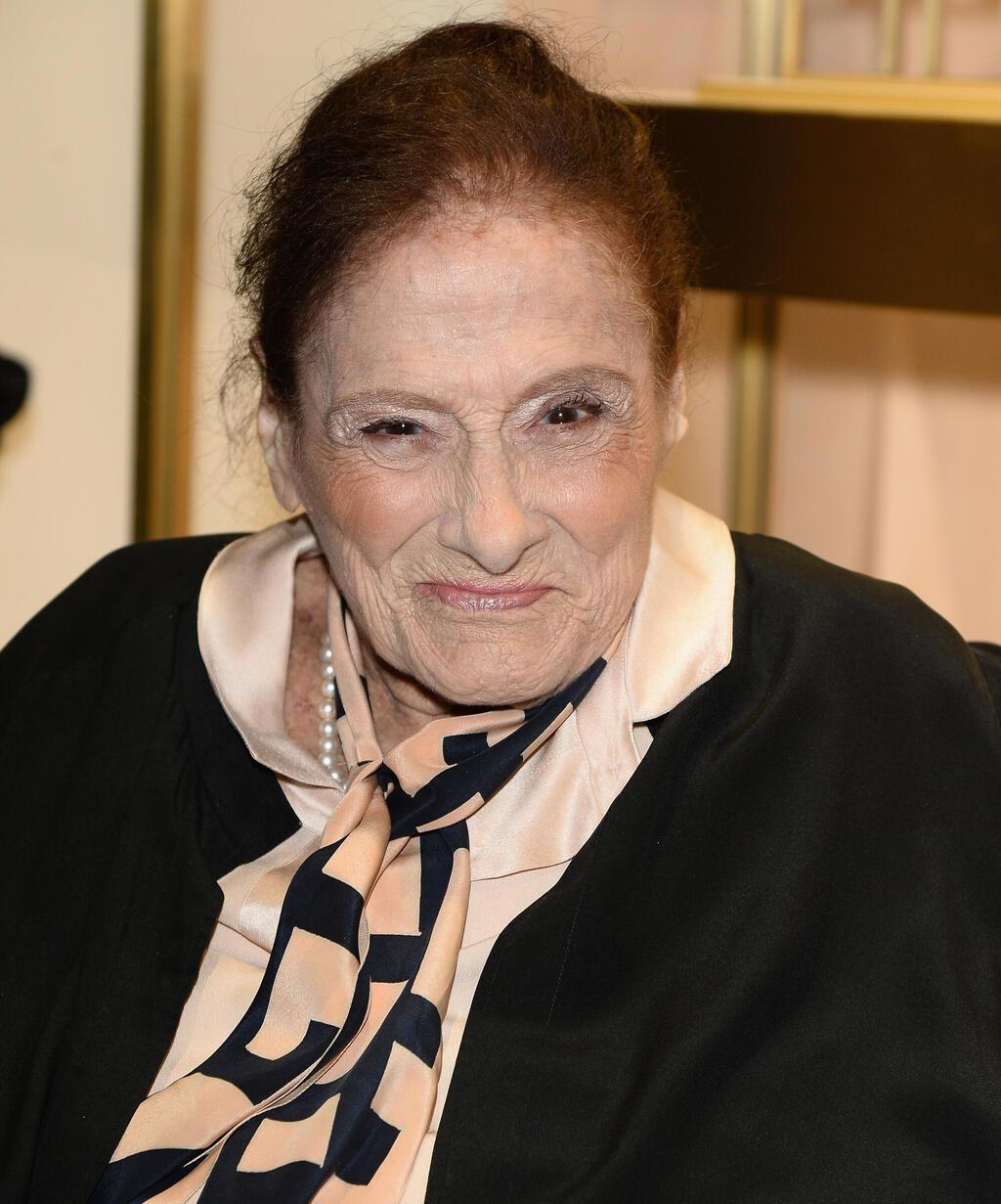 גבי אגיון בשבוע האופנה בפריז, 2013