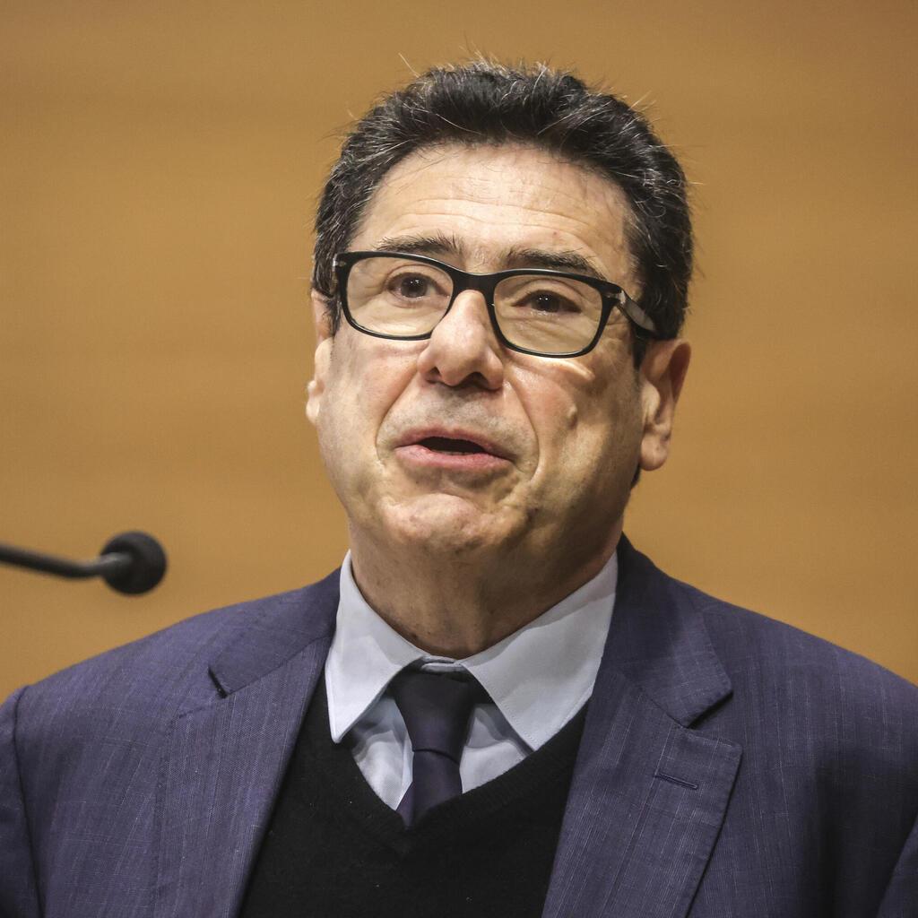 פיליפ אגיון