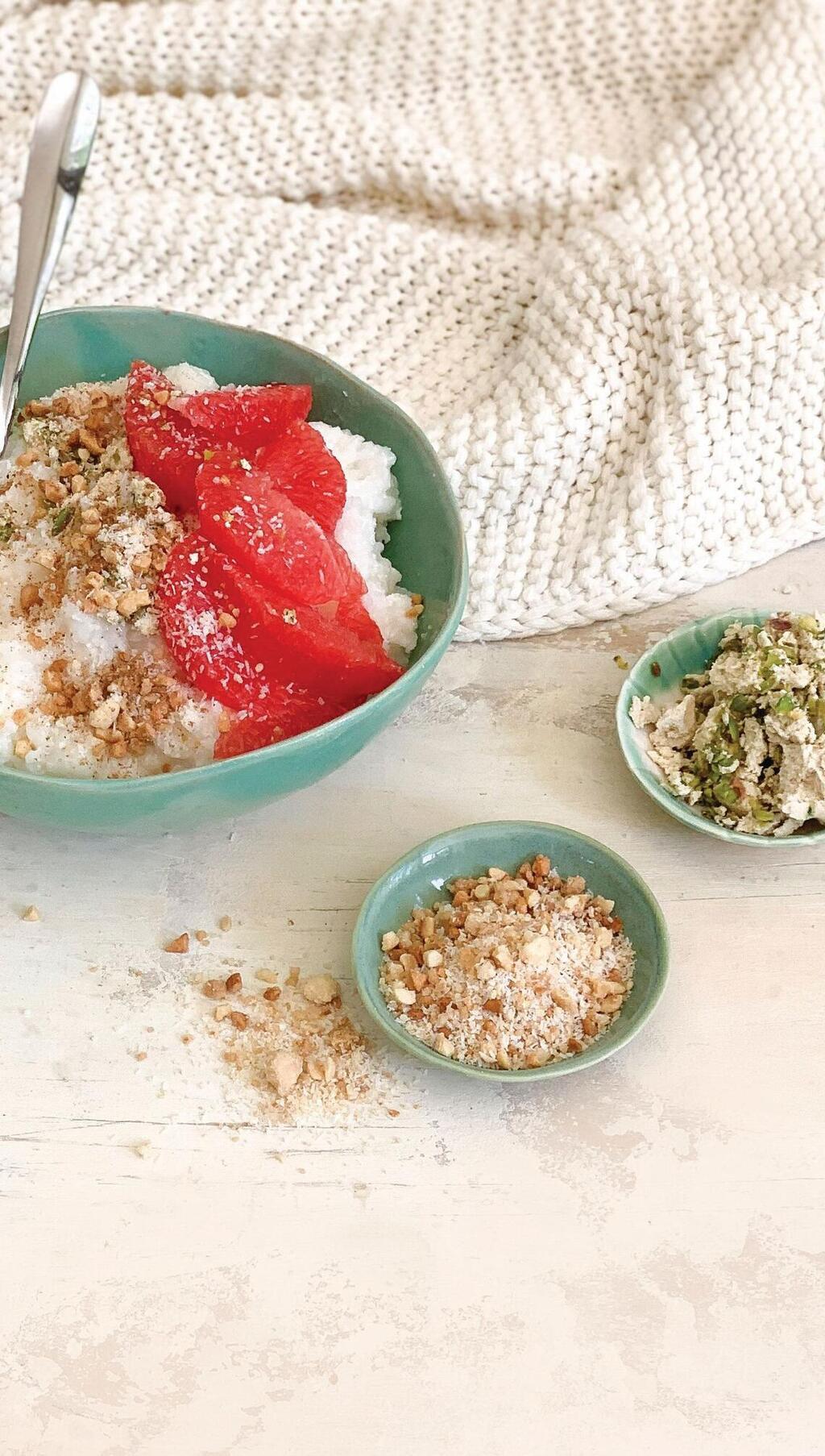 דייסת אורז ללא גלוטן (צילום: יוסי סליס, סגנון: נטשה חיימוביץ') דייסת אורז ללא גלוטן