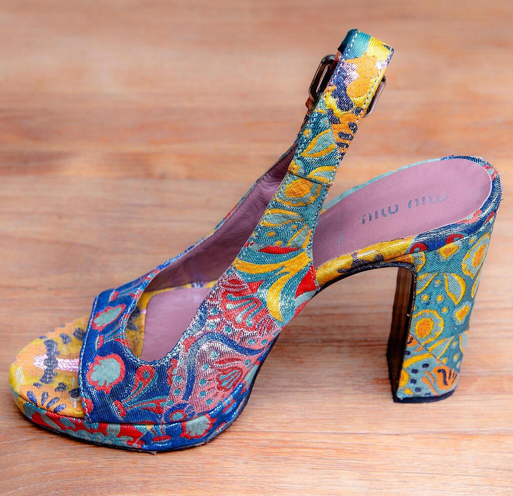 נעליים, מיו מיו (צילום: ענבל מרמרי) בארון של טל מן