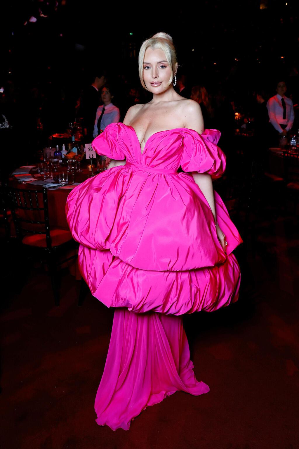 "מעט מאוד אנשים פשוט נכנסים לקוטור במקרה". זופיה קרסיצקי (צילום: John Phillips/Getty Images for BFC) זופיה קרסיצקי בפרסי האופנה הבריטיים, 2024