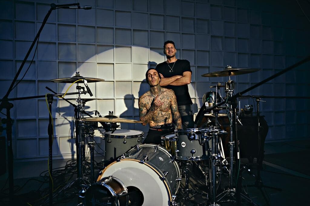 שיתוף פעולה TRAVIS BARKER + BUSTER+PUNCH