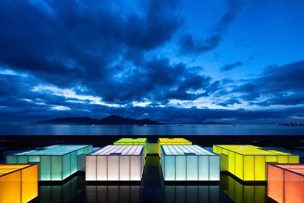 הודות למצופים מיוחדים, שני אנשי צוות בלבד יכולים לשנות את פריסת החללים (צילום: Simose) Simose Art Museum - Movable Galleries