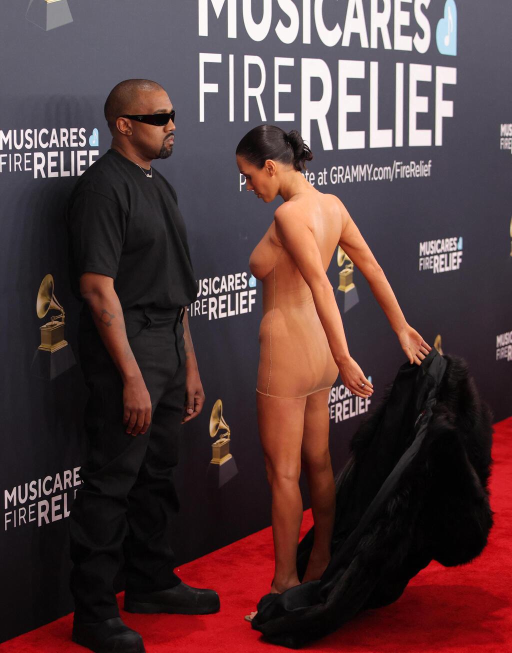 ביאנקה סנסורי וקניה ווסט בטקס הגראמי, 2025 (צילום: REUTERS/Daniel Cole) ביאנקה סנסורי וקניה ווסט בטקס הגראמי, 2025
