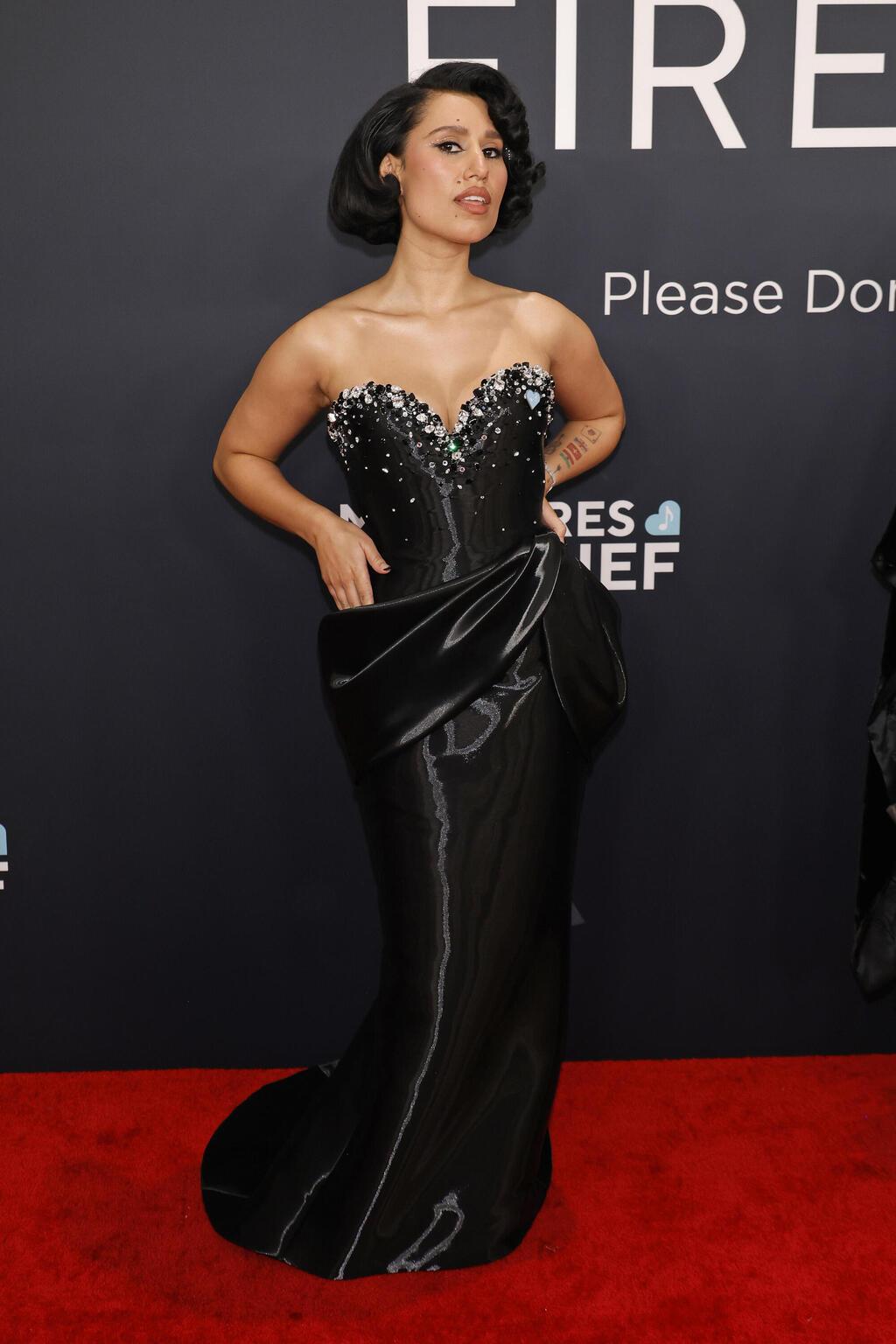 ריי בשמלה של ארמאני פריווה (צילום: Frazer Harrison/Getty Images) ריה בטקס הגראמי, 2025