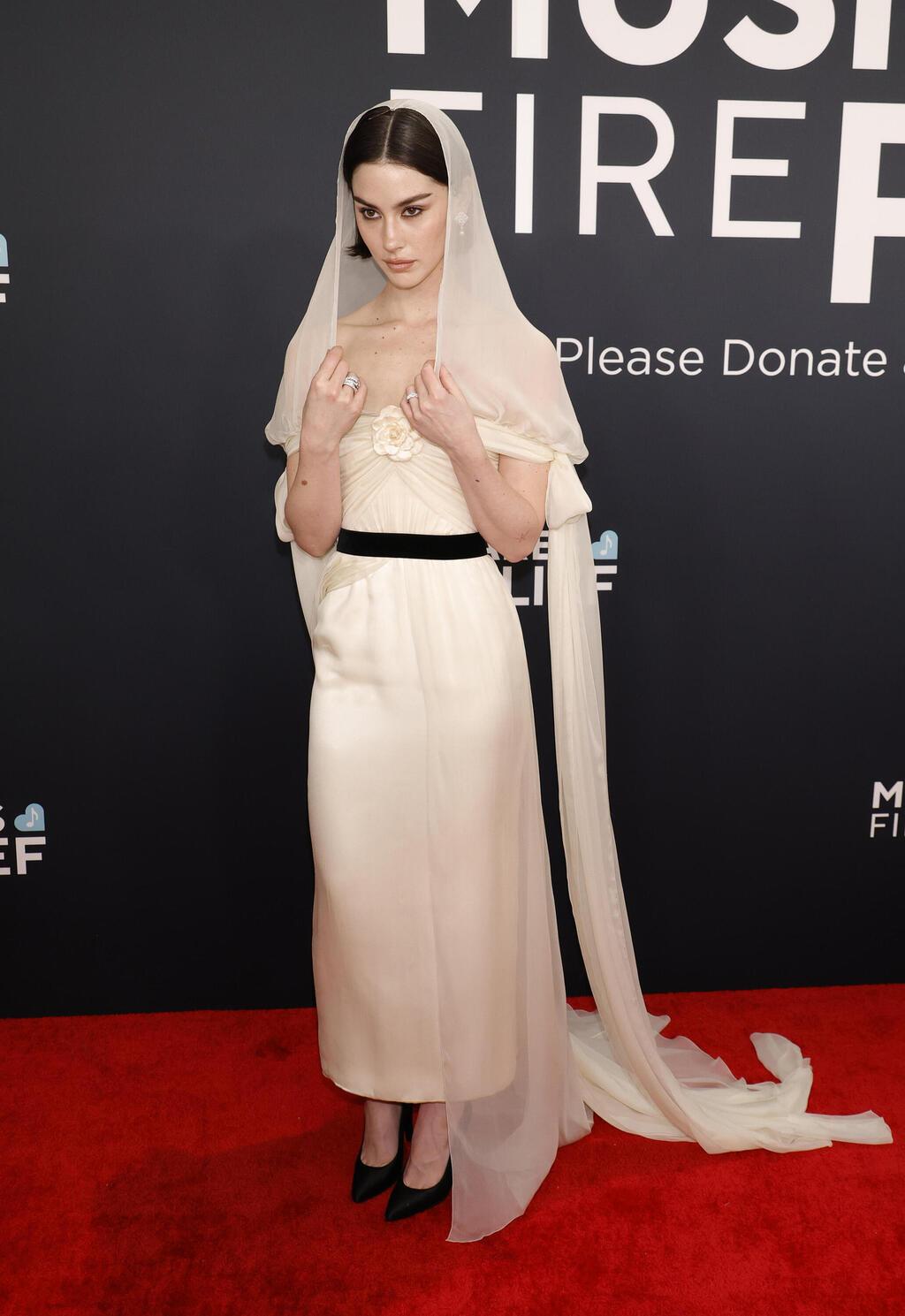 גרייסי אברמס בשמלה של שאנל (צילום: Frazer Harrison/Getty Images) גרייסי אברמס בטקס הגראמי, 2025