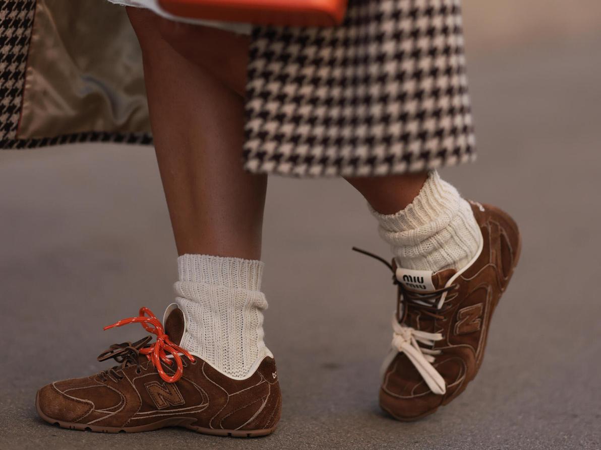 פרי האהבה של שיתוף הפעולה בין מיו מיו לניו באלאנס (Gettyimages IL/Jeremy Moeller) פרי האהבה של שיתוף הפעולה בין מיו מיו לניו באלאנס. כמה שהן יפות!