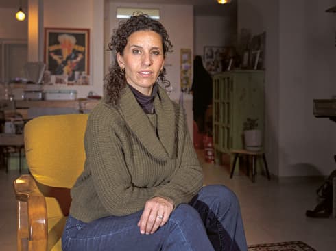 אורלי עובדיה.  "לא הבנתי איך עוברים שמירת היריון בלי  להשתגע"
