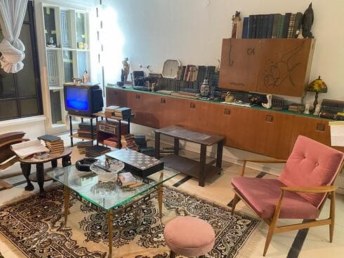 דירת עולים משנות ה-70, הסדרה "מגרש הרוסים", כאן 11