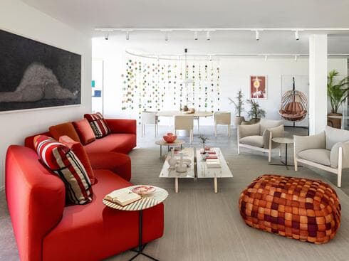 בית טולמנ'ס מציג כ-180 יצירות אמנות ישראלית ו-50 מותגי ריהוט בינלאומיים נחשבים בית טולמנ'ס מציג כ-180 יצירות אמנות ישראלית ו-50 מותגי ריהוט בינלאומיים נחשבים