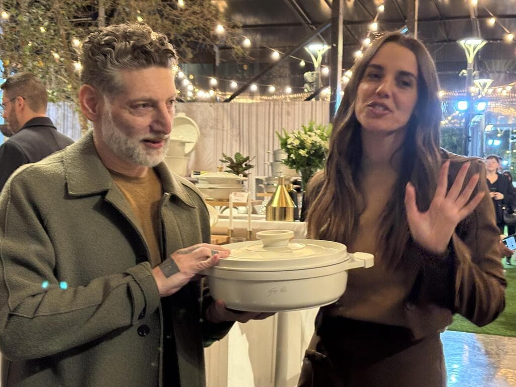 אסף גרניט וירדן הראל בהשקה של קולקציות ורדינון ונעמן, לקראת פסח 2025 (צילום: יוליה פריליק-ניב) השקה של קולקציות ורדינון ונעמן, לקראת פסח 2025
