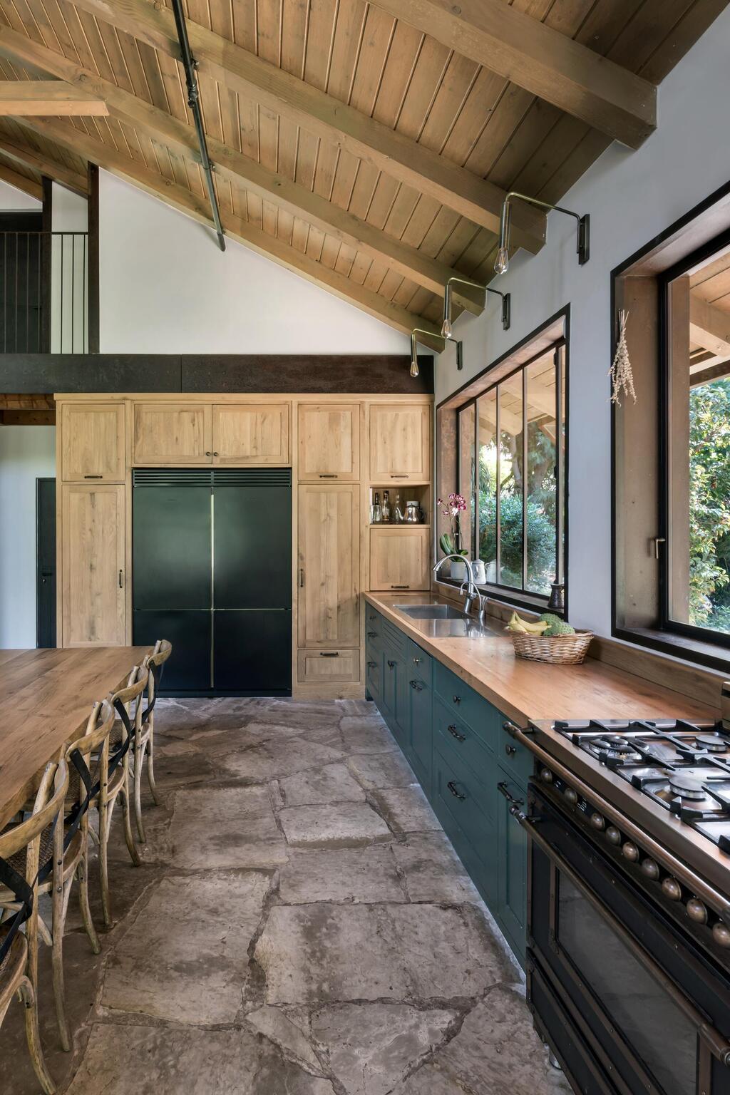 וילה במושב בשרון, עיצוב: רון שינקין