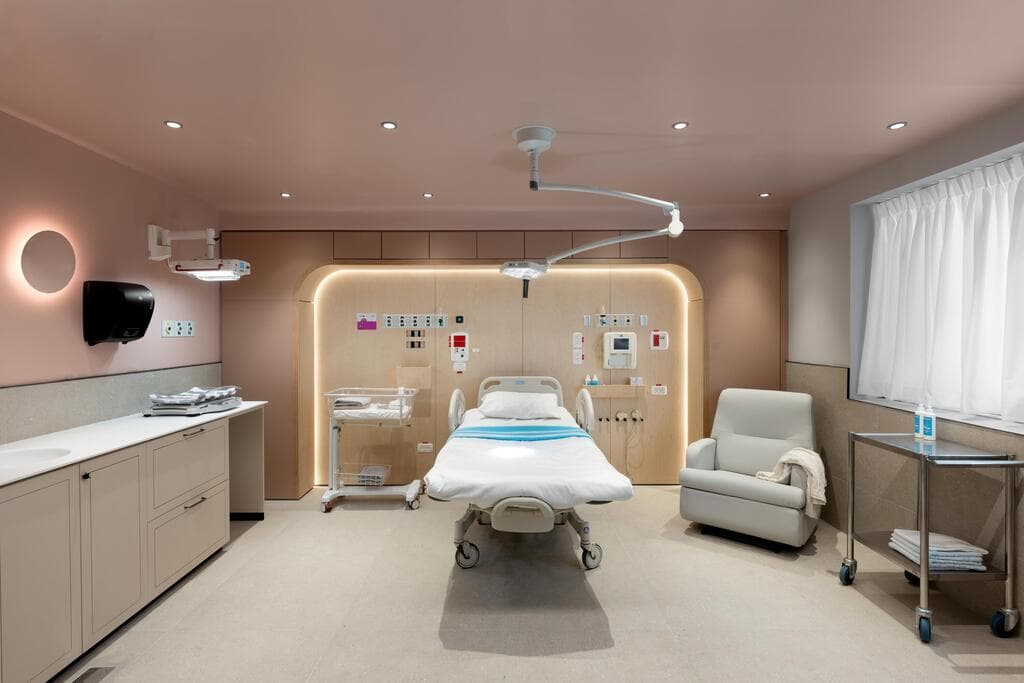 החומרים שהוכנסו לחללים הם טבעיים ככל האפשר (צילום: גדעון לוין) חדר לידה רמב"ם