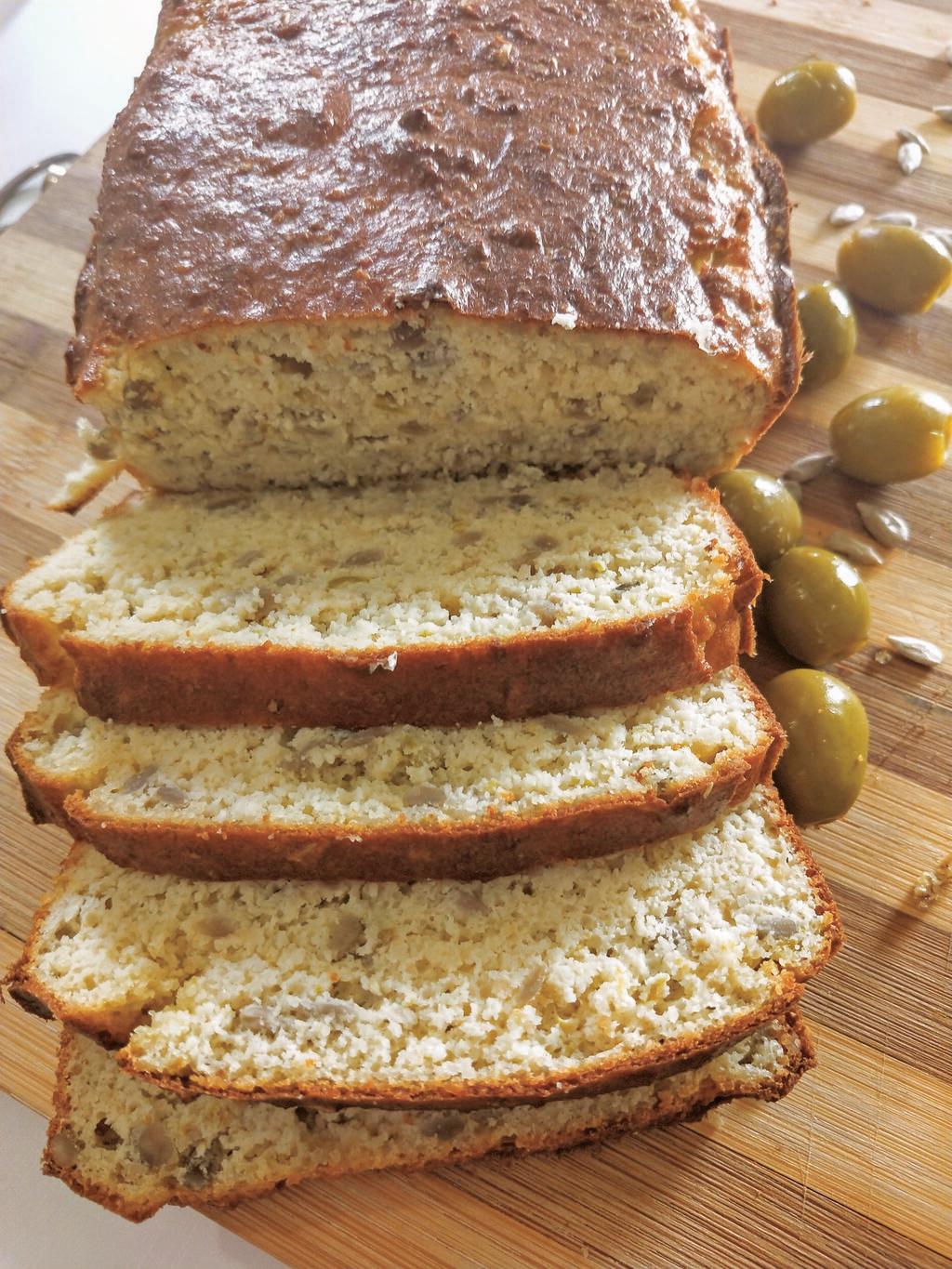 לחם איטלקי זיתים ואורגנו (צילום: רונית הנגבי) לחם איטלקי זיתים ואורגנו