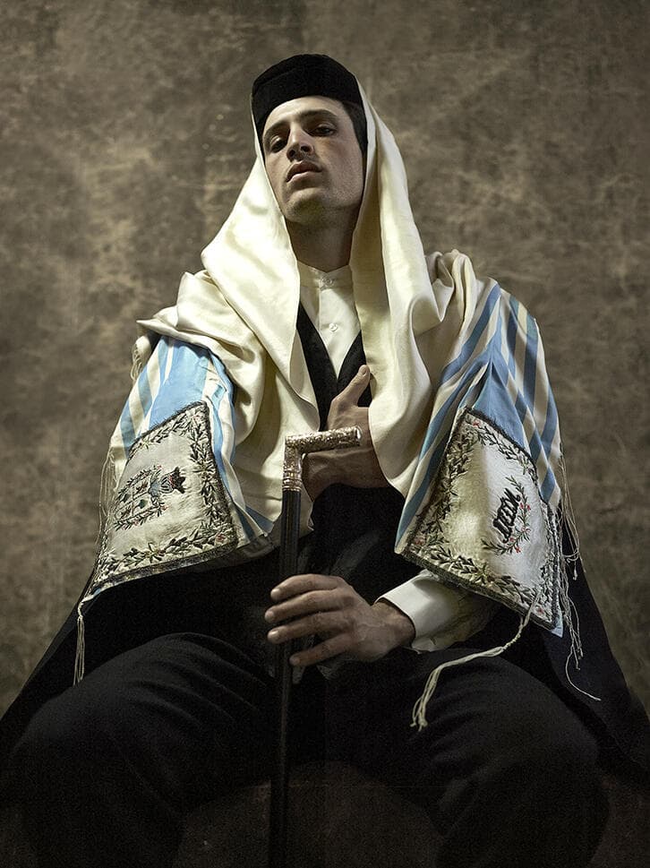 מתוך התערוכה "רוקם באור"