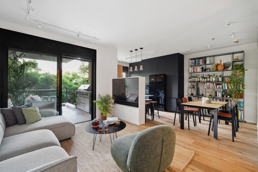 דירת האדריכלים, תכנון: נטלי רויזין ואהוד נדל