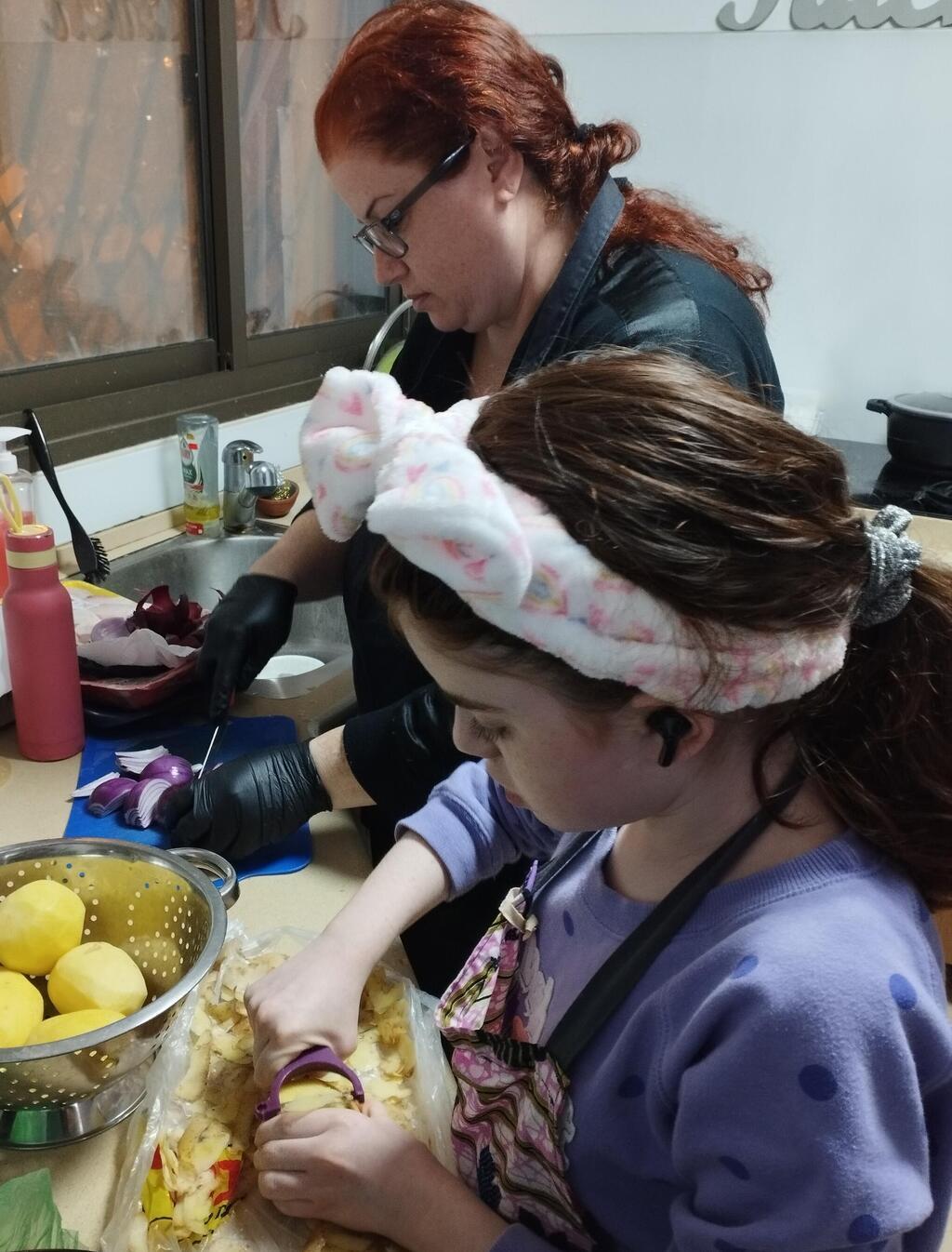 מיטל ונועה מבשלות