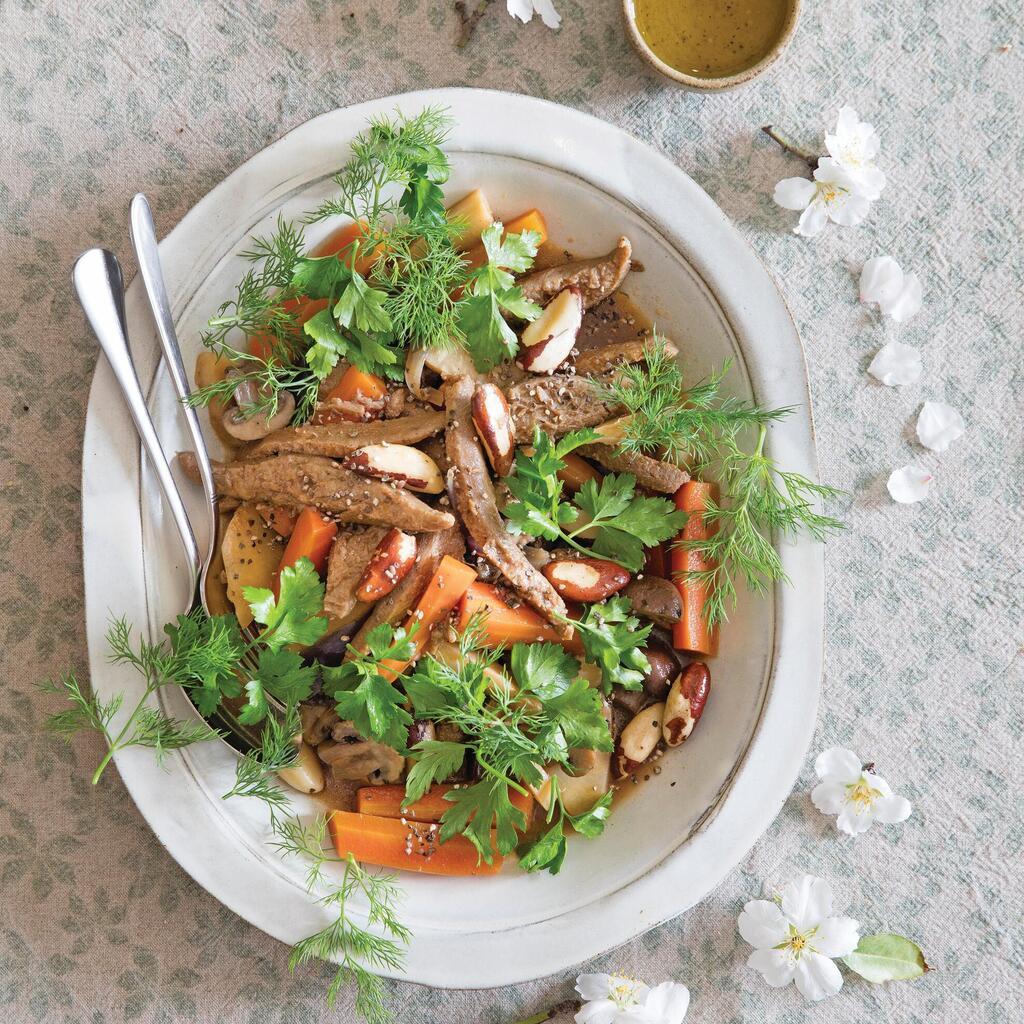 תבשיל סויה עם אגוזים ופטריות 