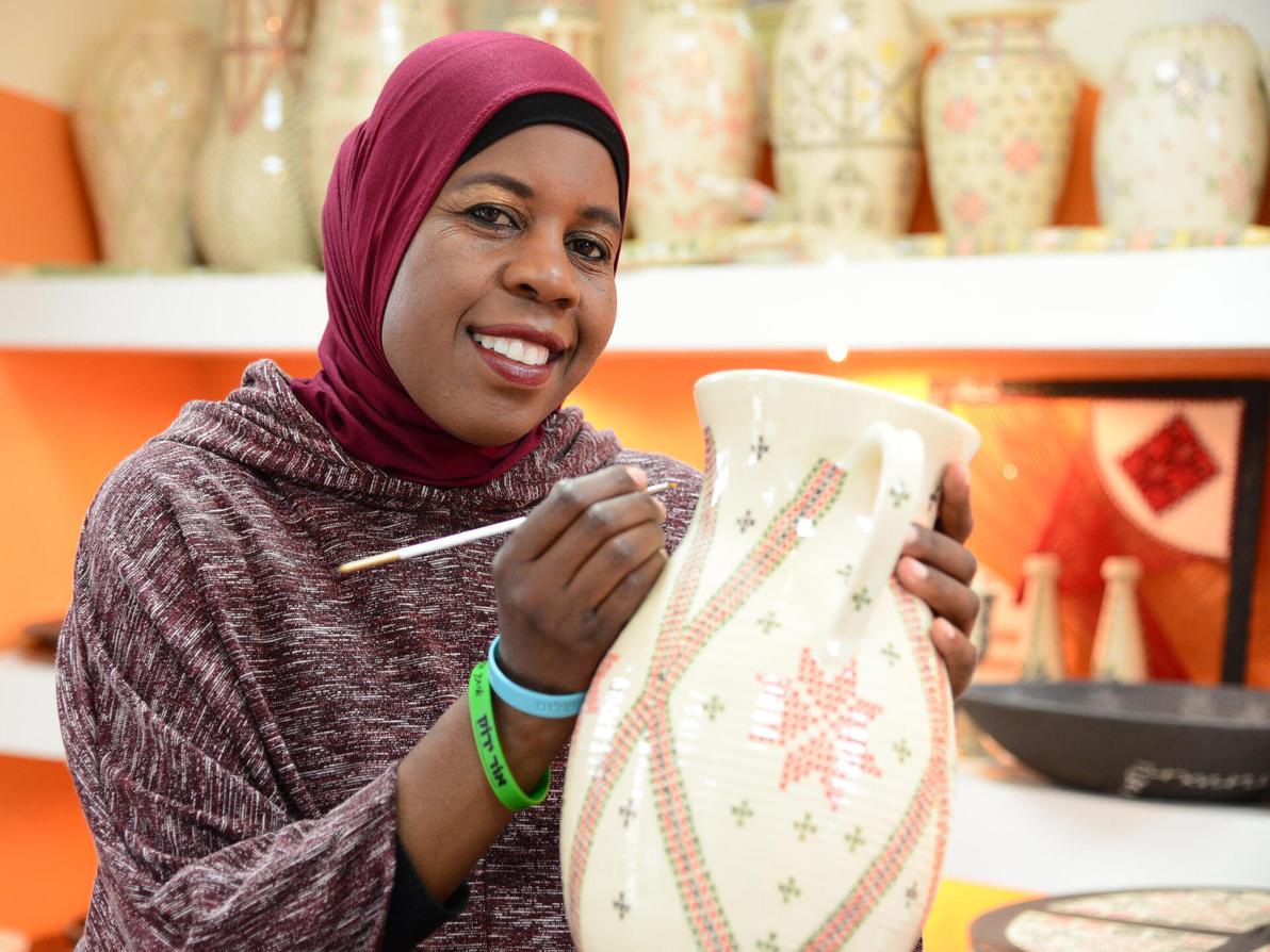 זינב גריביע, הביאנלה האוטונומית לאמנות בגימנסיה העברית "הרצליה" (צילום: הרצל יוסף) זינב גריביע, ביאנלה האוטונומית לאמנות בגימנסיה העברית "הרצליה"