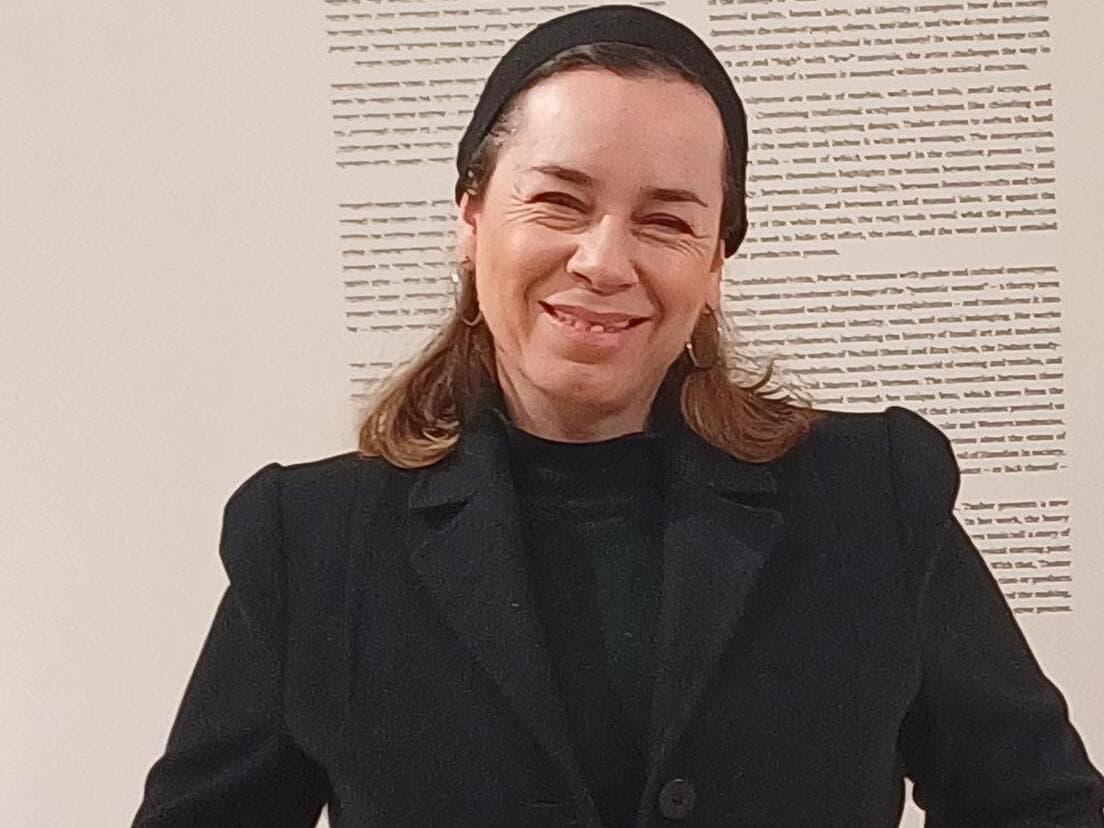 רחלי טאובר בתערוכה "פרזיטית"