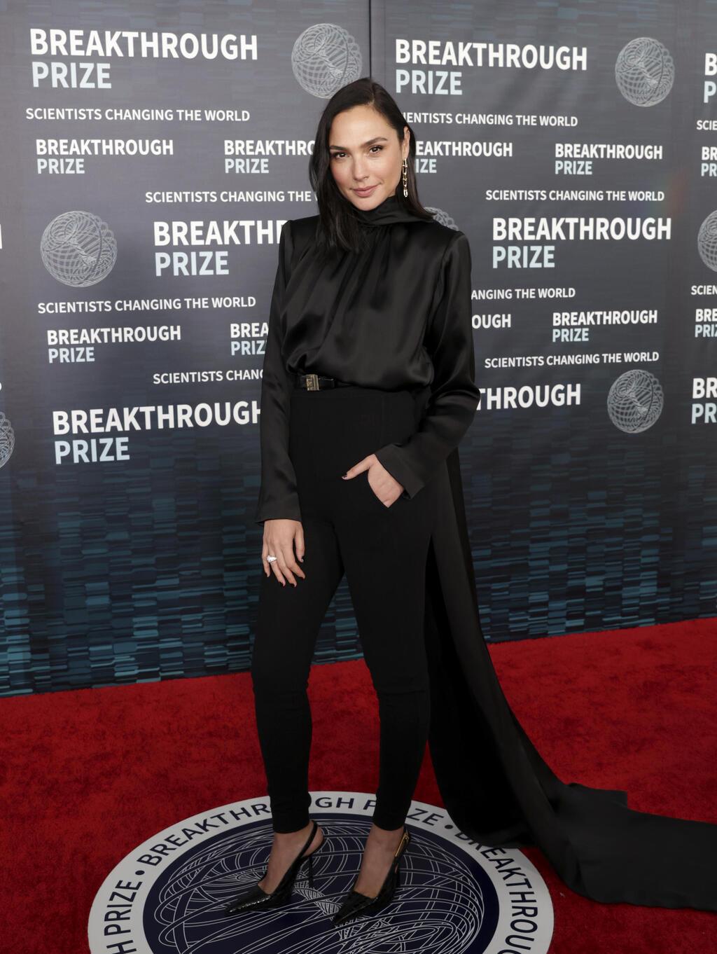 אוח, הקנאה! (GettyImages IL/Anna Webber ) אוח, הקנאה!