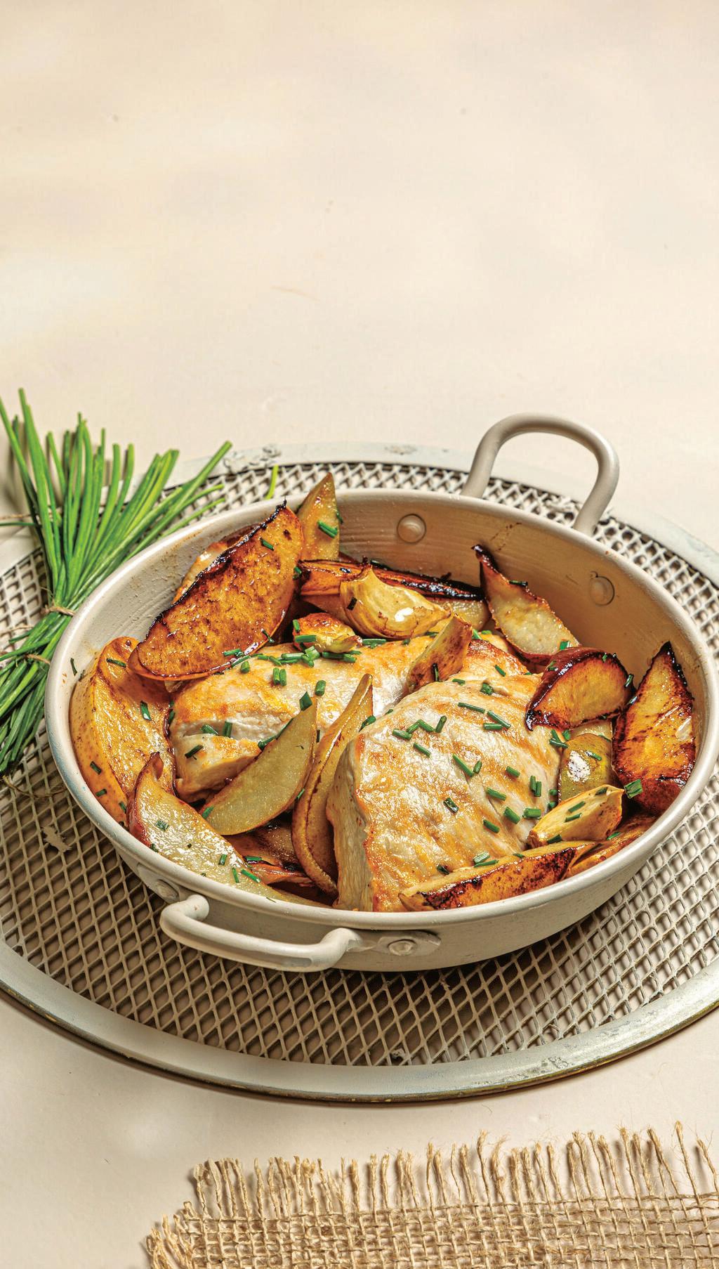  חזה עוף עם אגסים במחבת