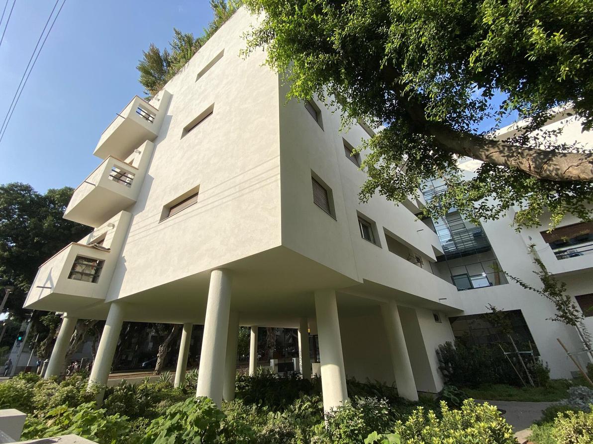 דוגמה לשימור עירוני של בניין באוהאוס. בית אנגל, תל אביב (צילום: ירמי הופמן) בית אנגל, תל אביב