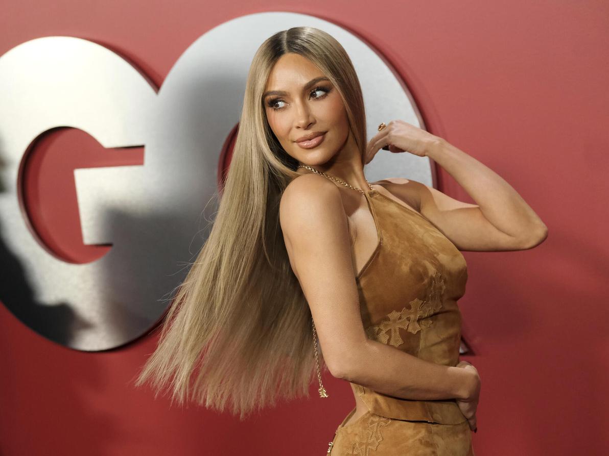 קים קרדשיאן במסיבת הגברים של השנה של מגזין GQ ל-2023