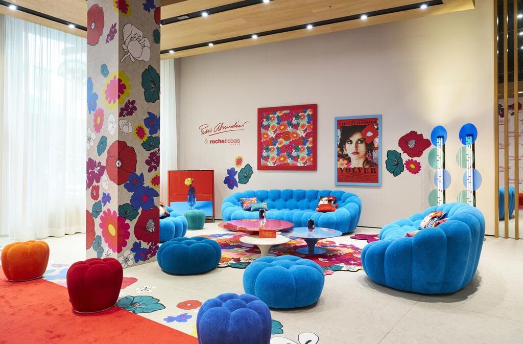 Roche Bobois X  Pedro Almodóvar_Milan 2025 _להשיג בפיטרו הכט