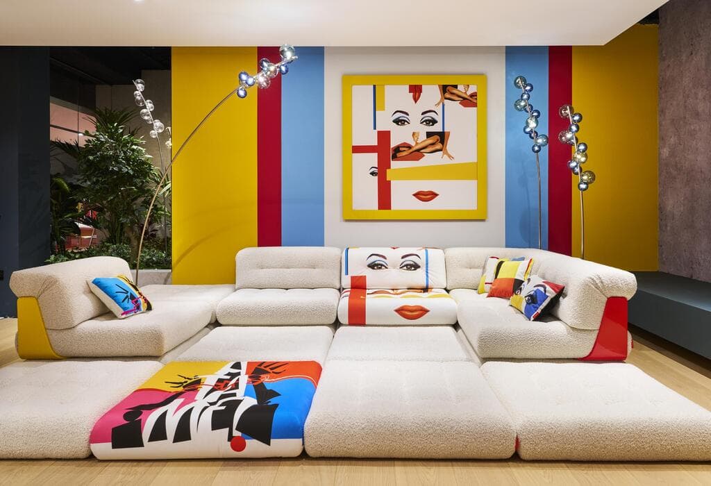 Roche Bobois X  Pedro Almodóvar_Milan 2025 _להשיג בפיטרו הכט
