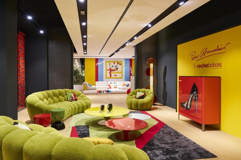 Roche Bobois X  Pedro Almodóvar_Milan 2025 _להשיג בפיטרו הכט