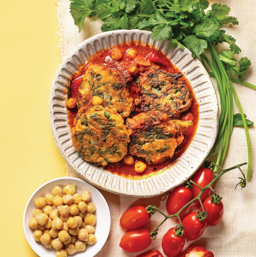 קציצות תרד וחומוס ברוטב חריימה