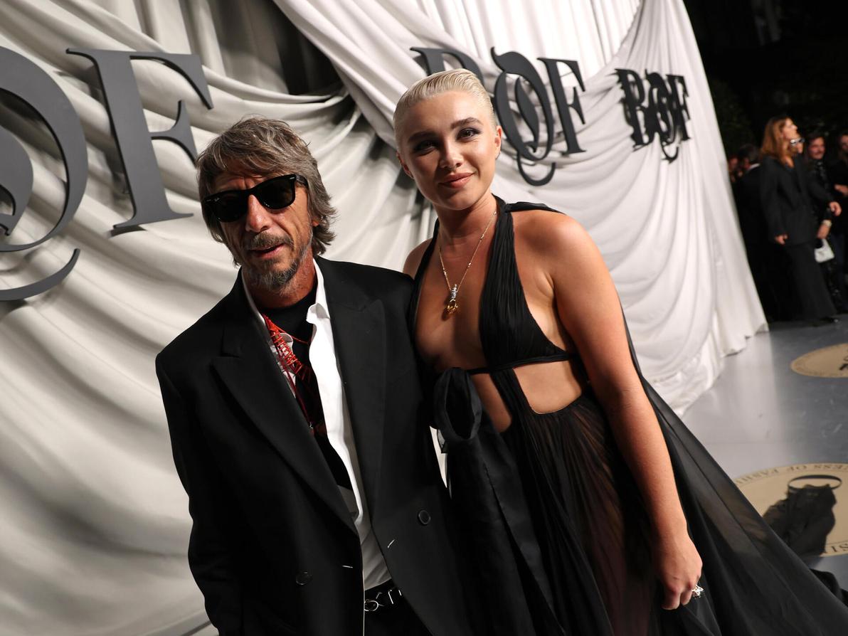 פייר פאולו פיצ'ולי ופלורנס פיו על השטיח האדום, 2023 (צילום: Vittorio Zunino Celotto/Getty Images for The Business of Fashion) פייר פאולו פיצ'ולי ופלורנס פיו על השטיח האדום, 2023