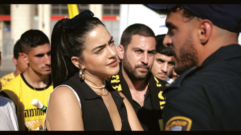 מנוחין ב"חוליגנים". "הגעתי לצילומים עם מדים"  