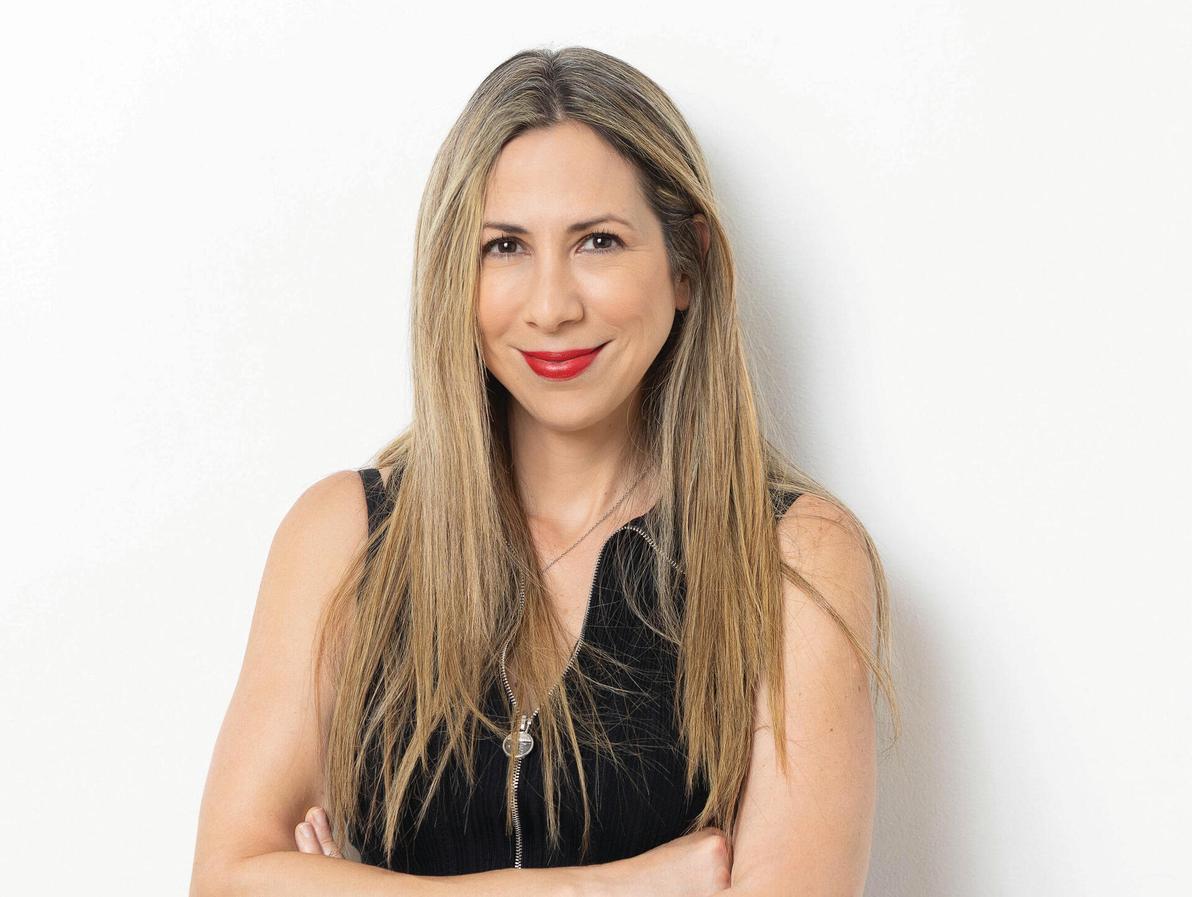 יפעת מנהרדט