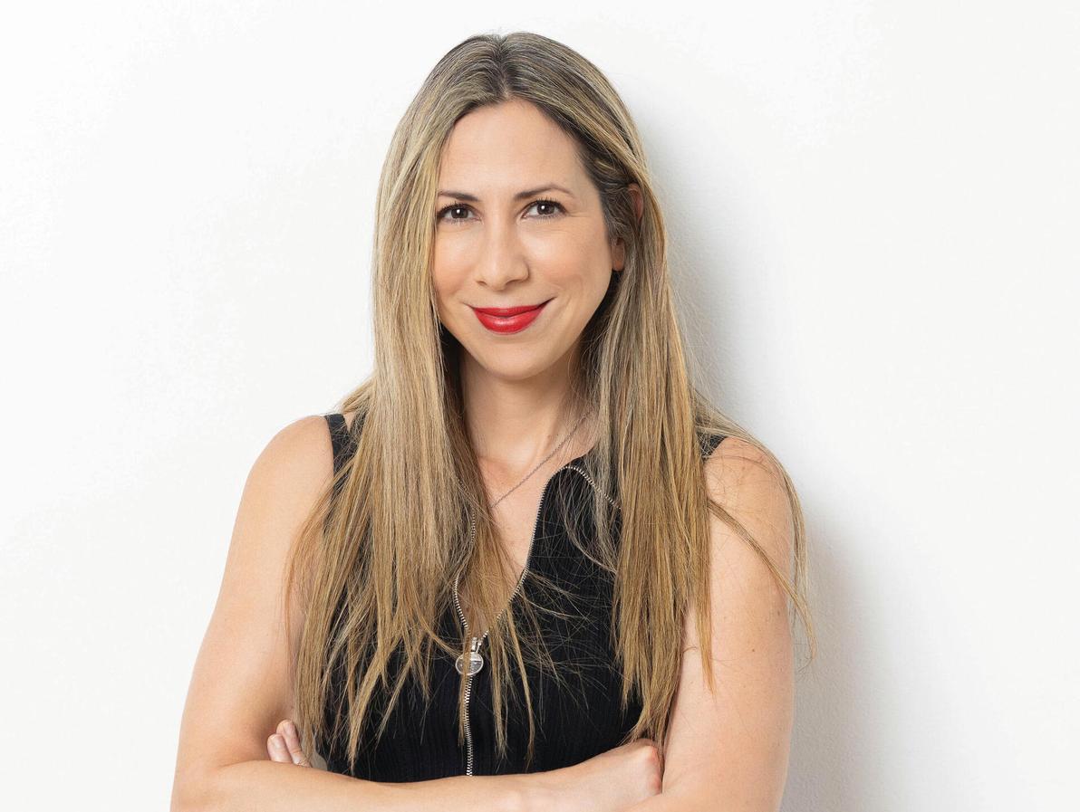 יפעת מנהרדט