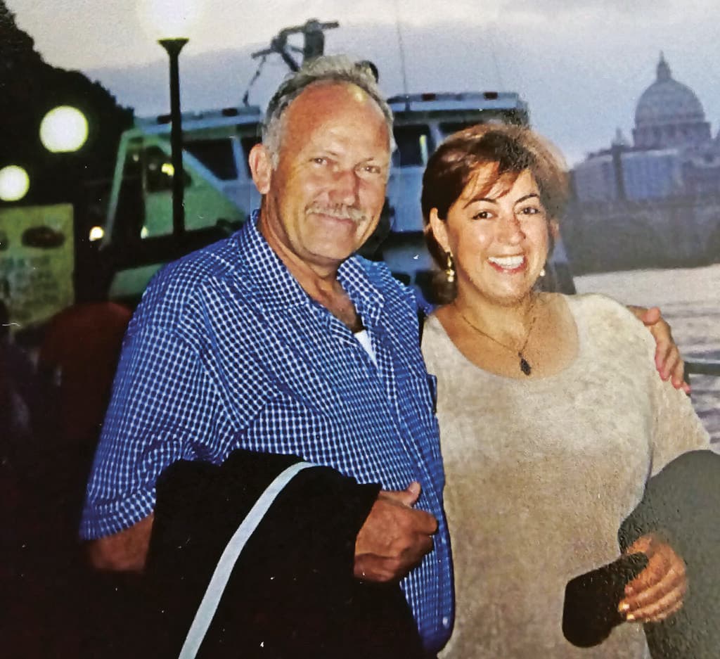 אמה של ענבל, תמר, עם אביה, יוסי ז"ל (צילום: אלבום פרטי) אמה של ענבל, תמר, עם אביה, יוסי ז"ל