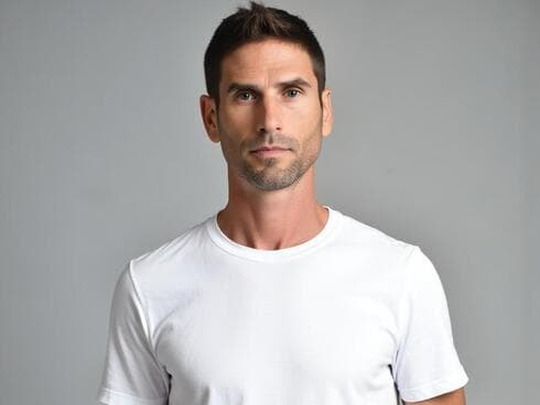 מחנך לעצמאות מגיל צעיר. אלון גונן מחנך לעצמאות מגיל צעיר. אלון גונן