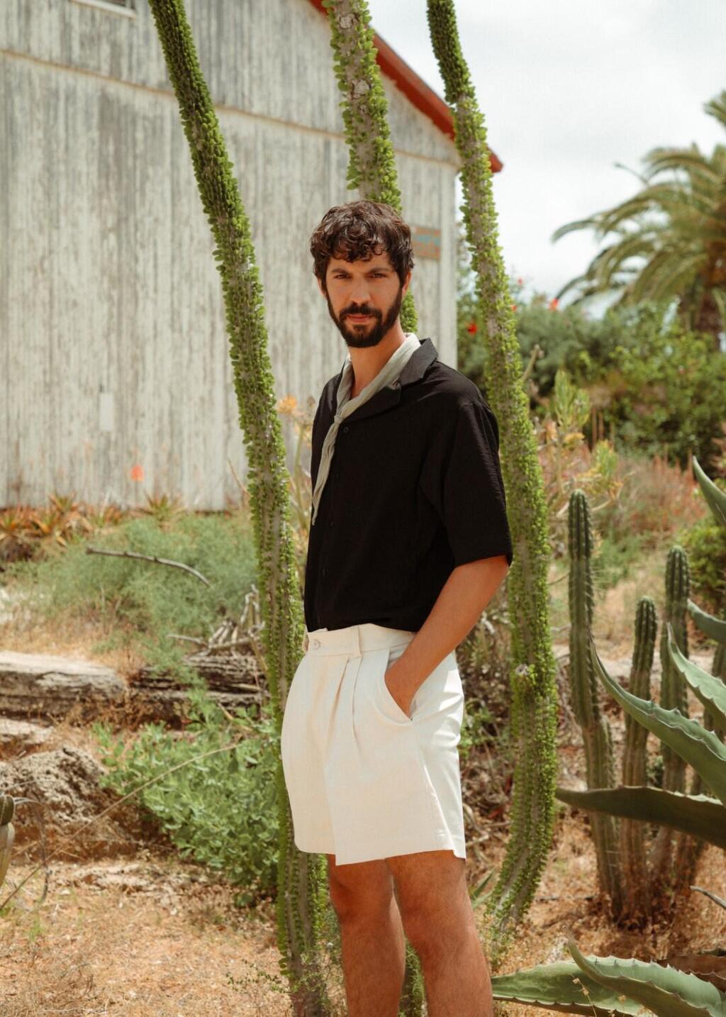 שקד ביטון בקולקציית אביב-קיץ 2025 של דורון אשכנזי