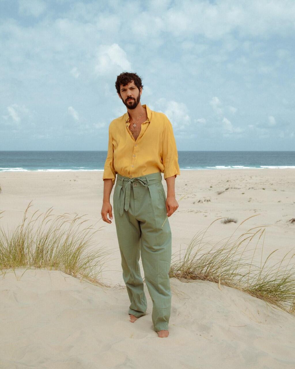 שקד ביטון בקולקציית אביב-קיץ 2025 של דורון אשכנזי