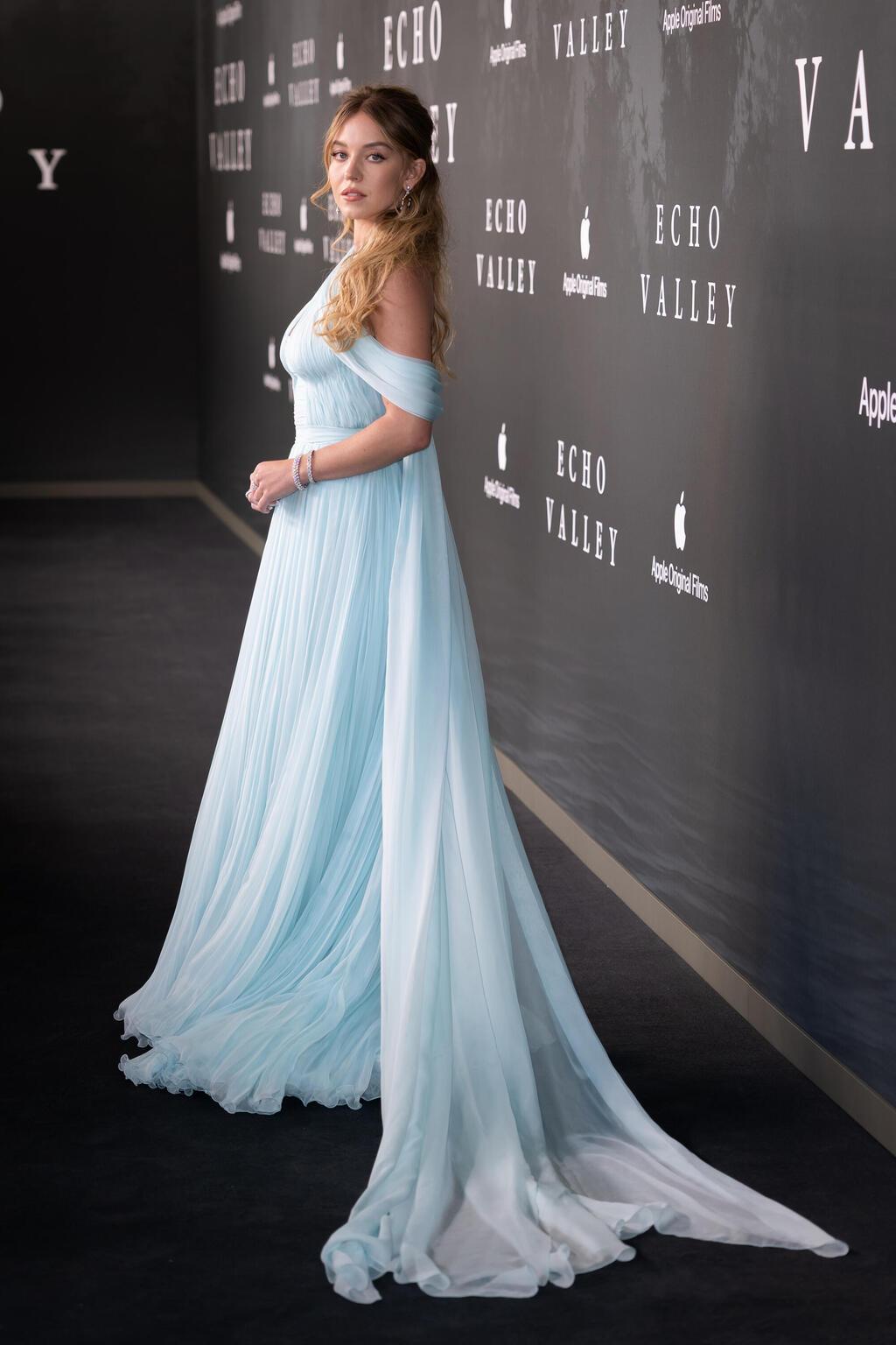 סידני סוויני בפרמיירה של הסרט "אקו ואלי" בלונדון, 2025