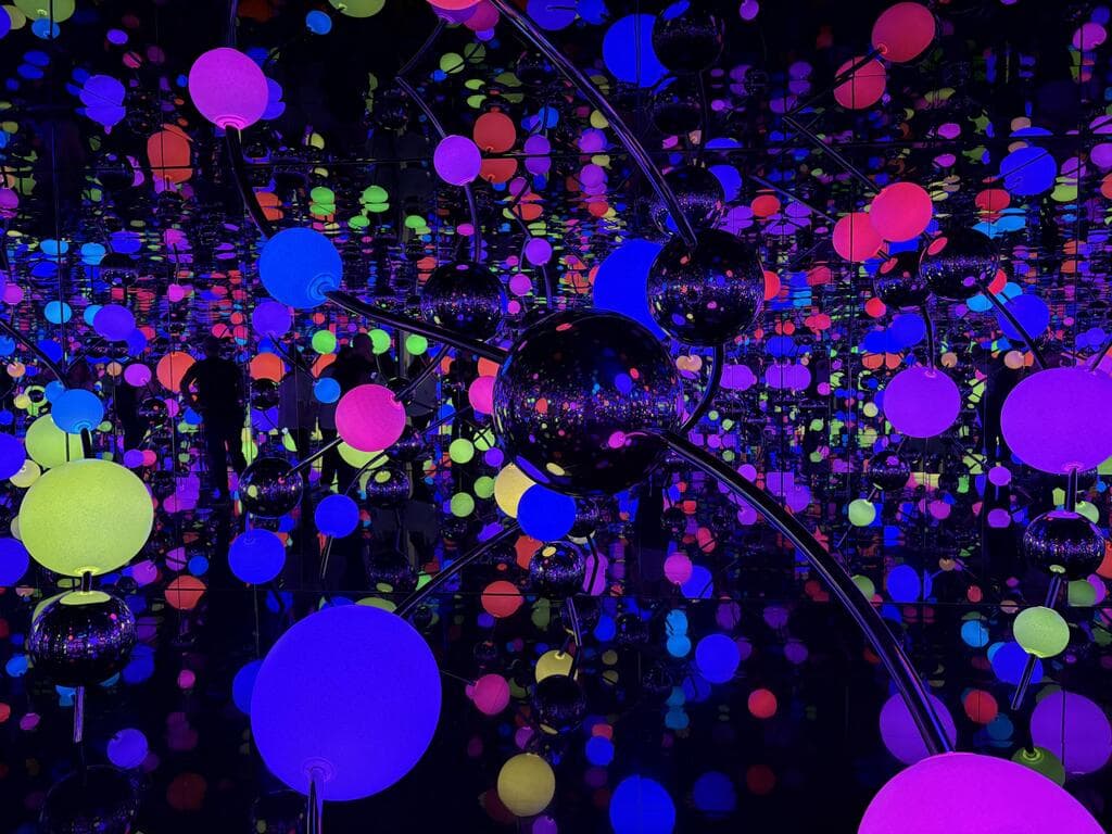 חדר המראות מוזיאון תל אביב