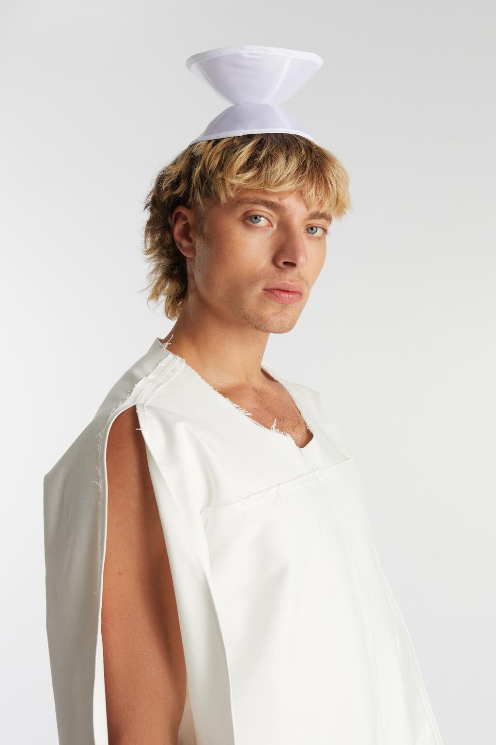 פרויקט הגמר "כוס קידוש" של ישי לייסנר בבצלאל, 2025