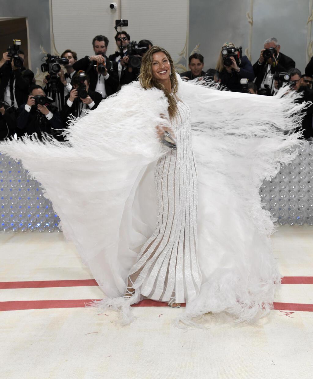 ג'יזל בונדשן בגאלה של המטרופוליטן, 2023