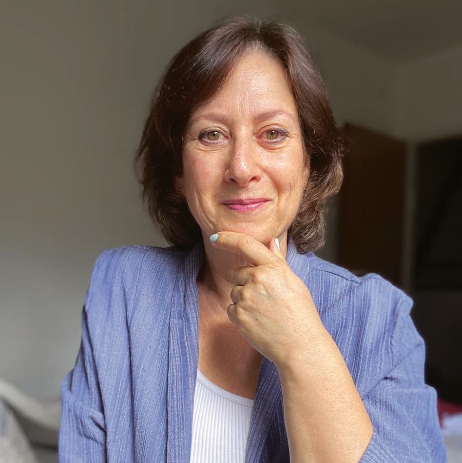 אילת אורי. הורמונים הם חלק מהתמונה, לא התמונה כולה