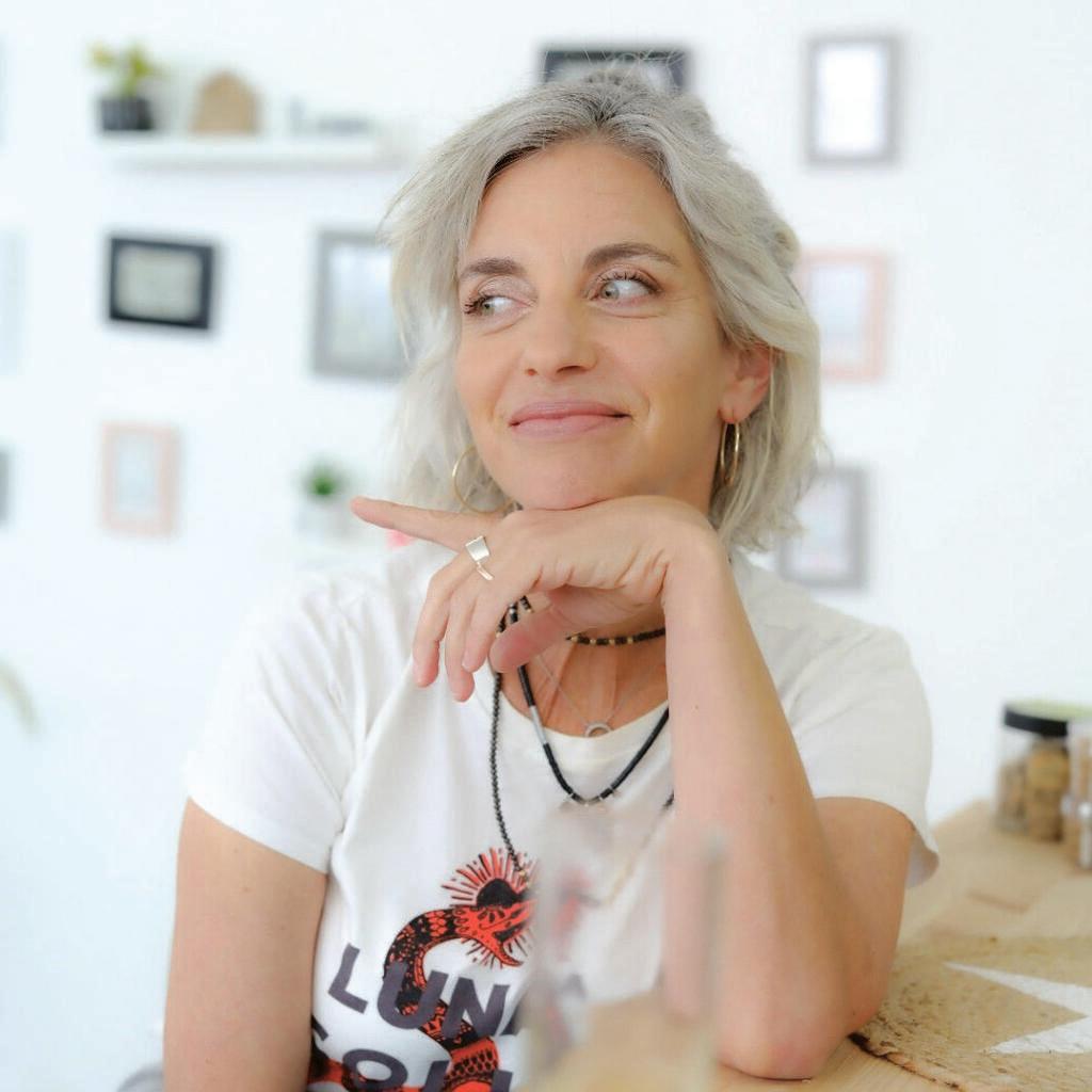 ד"ר נועה חובב. השמנה בטנית עומדת בראש סולם התלונות של נשים