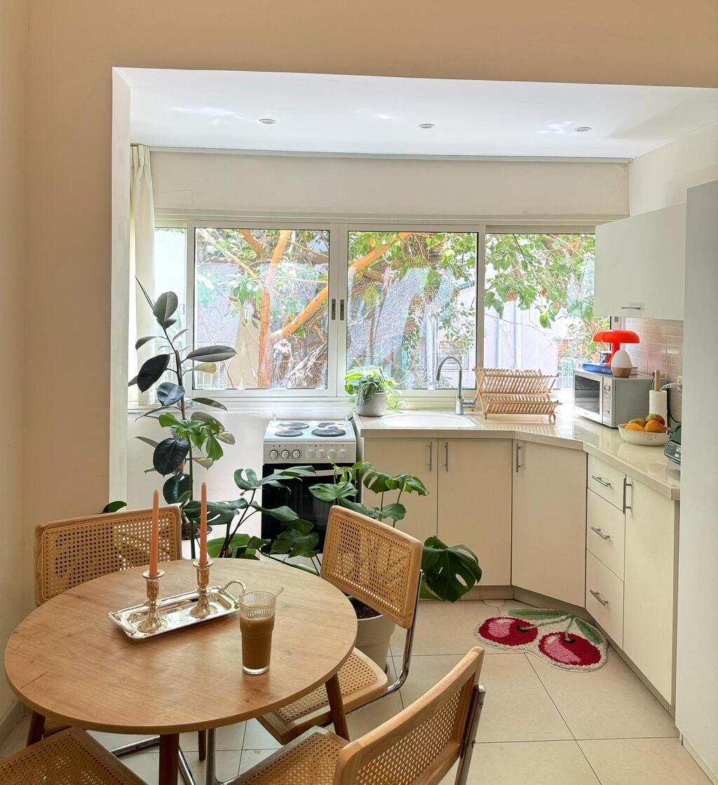 הדירה שכורה של ליה נגה