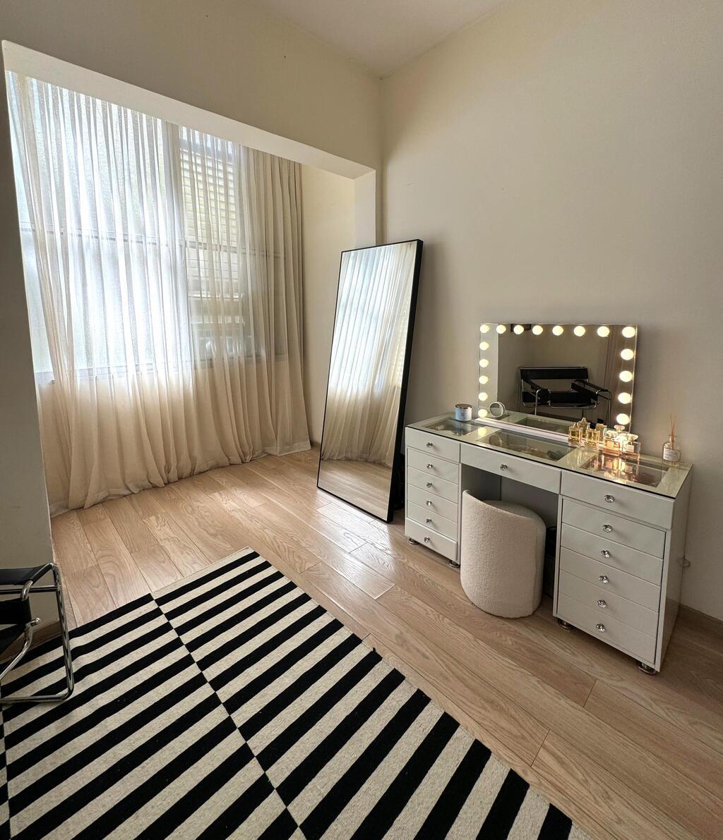 הדירה שכורה של ליה נגה