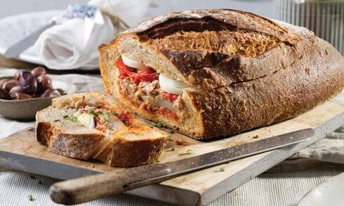 כל הטוב כבר בפנים. סנדוויץ׳־לחם תוניסאי