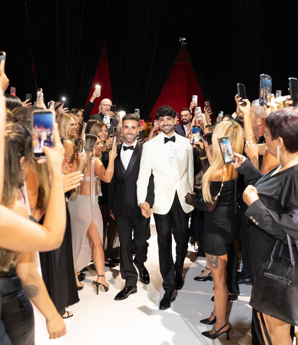 "אנחנו מגיעים מעולם החתונות ורצינו לשבור את המודל" (צילום: שי בוזגלו) יוסי מזרחי ועידן בקשי בחתונתם